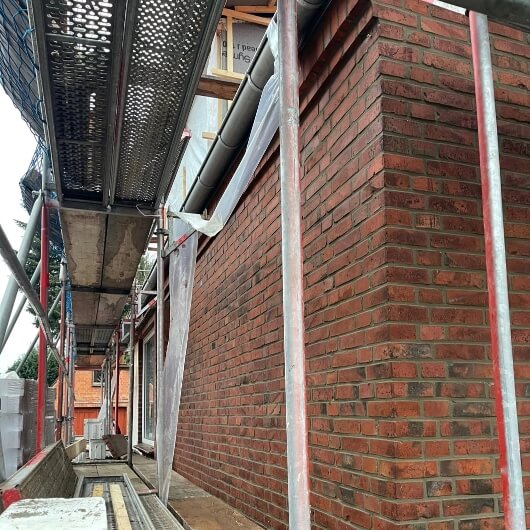 Gerüst an einer Fassade